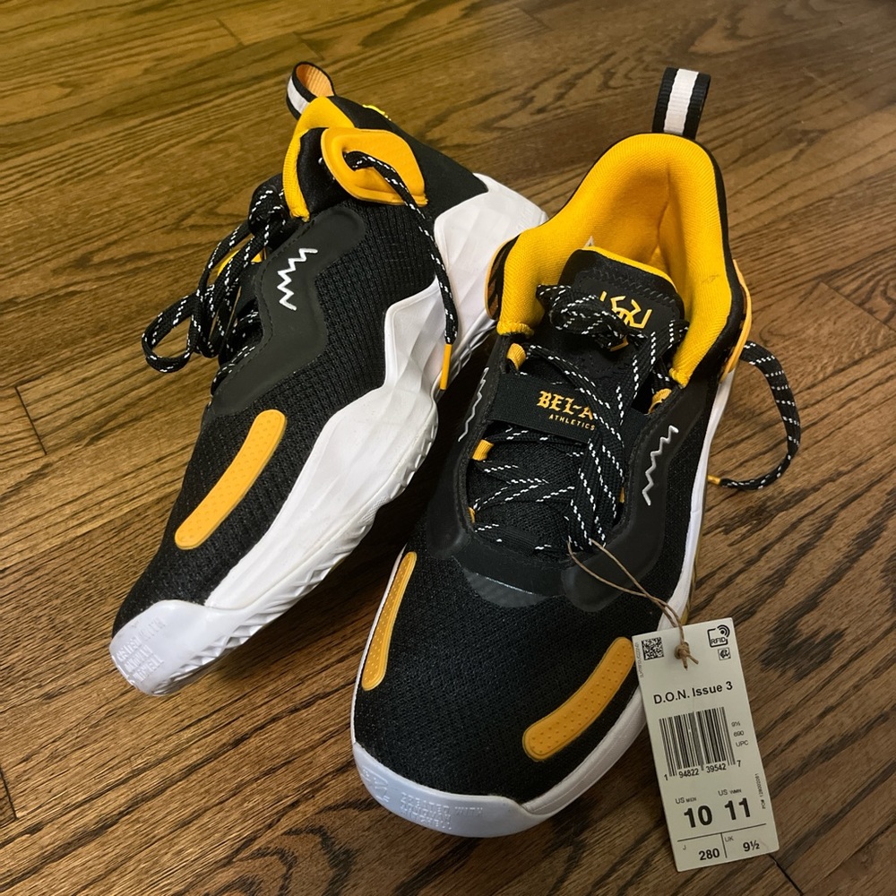 brand new men’s donovan mitchel basketball shoes